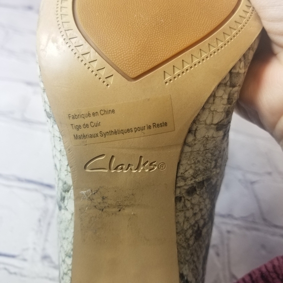 Clarks Narrative snakeskin block heels - Picture 7 of 11